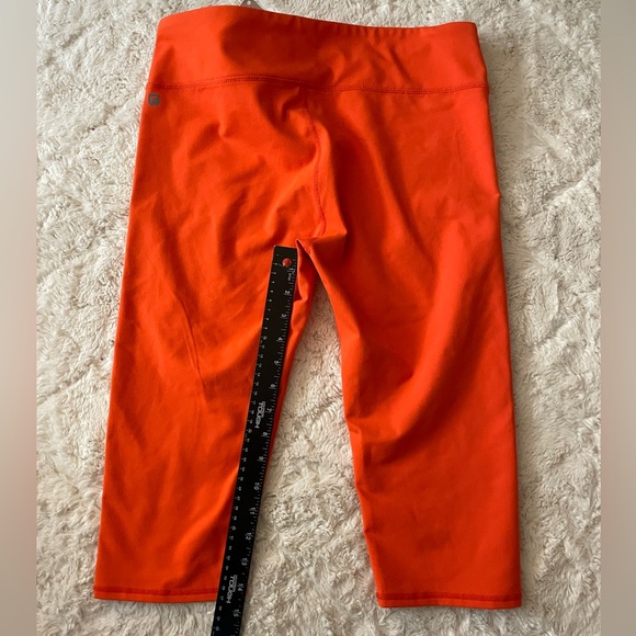 Fabletics Leggings Womens Large Orange Capri Pull On - Picture 2 of 4